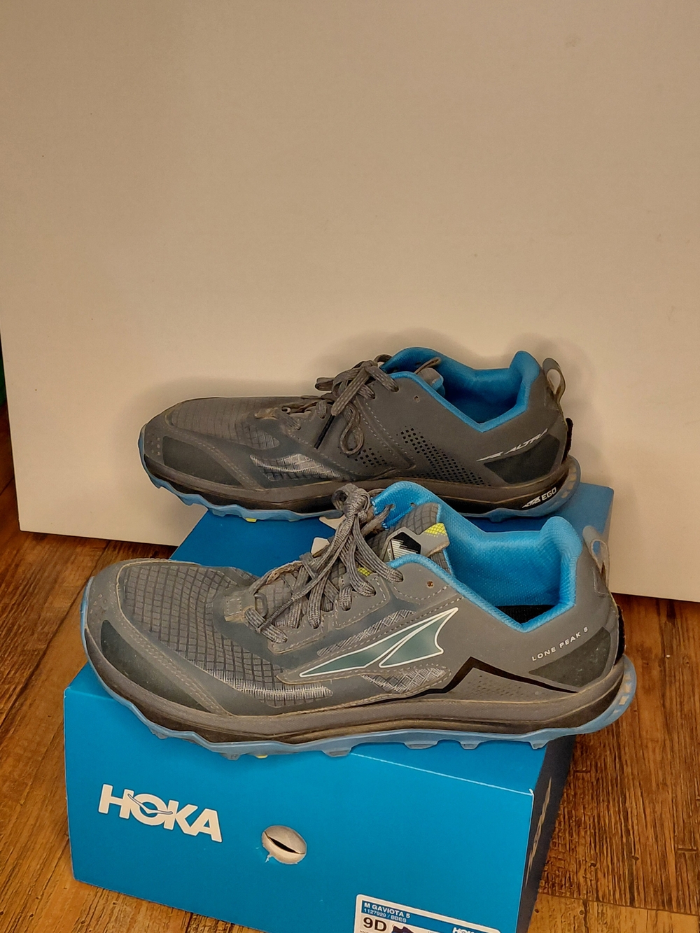 Altra 9.5 Men's Trail Shoes in Gray with Teal Accents Loan Peak 5, Wide Toe Box - Picture 10 of 15